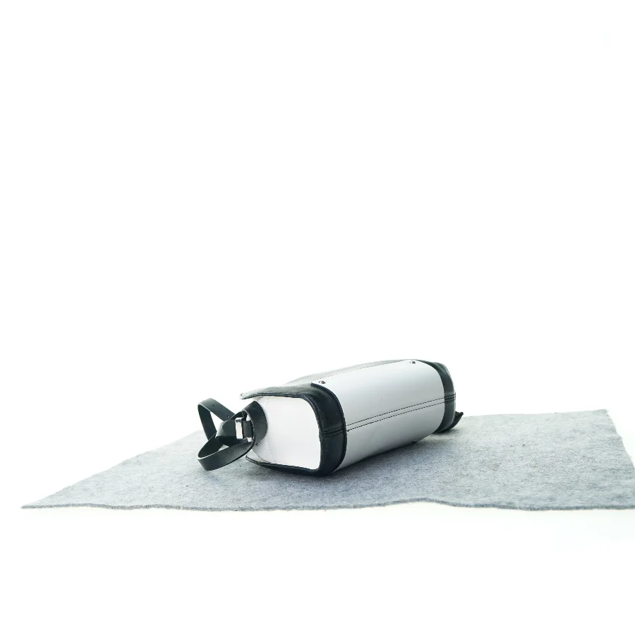 Skuldre taske (str. 24 x 16 cm)