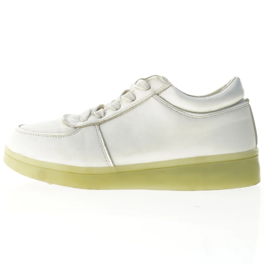 Hvide sneakers (str. 3)