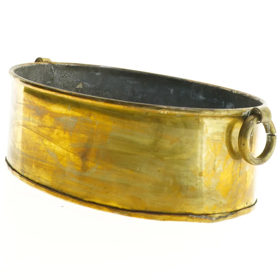 Messingbakke med ringhåndtag (str. 26 x 17 x 9 cm)