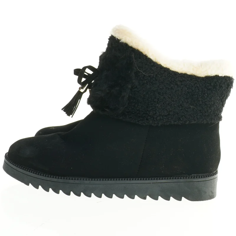 Sort vinterstøvle med for (str. 39)