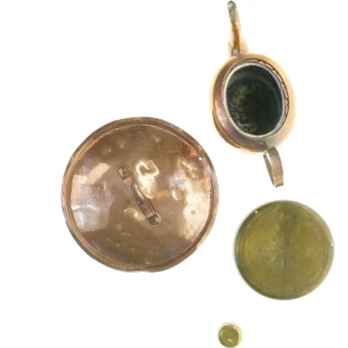 Blandede messing og kobber køkken udstyr (str. 39 x 28 cm)