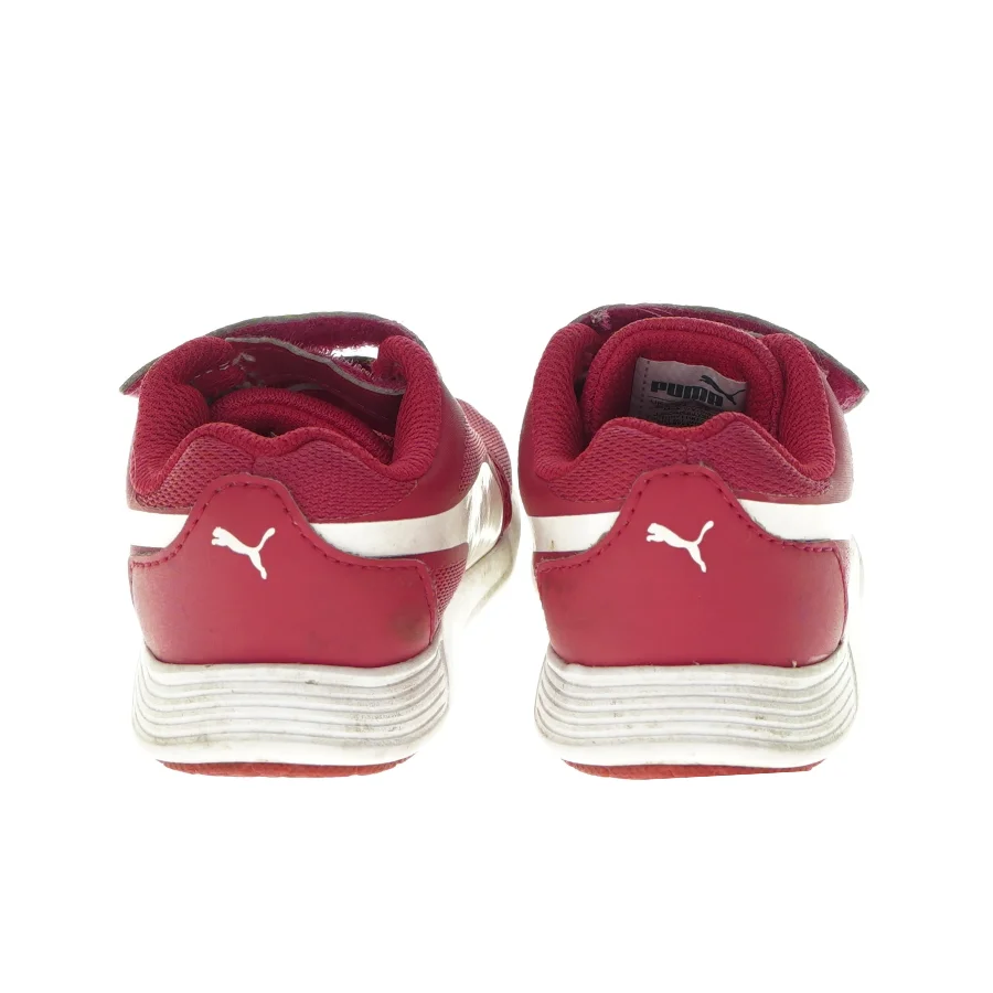 Sneakers fra Puma (Str. 23)