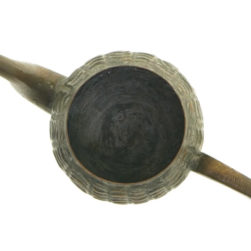 Gammel metalkande (str. 16 x 8 x 7 cm)