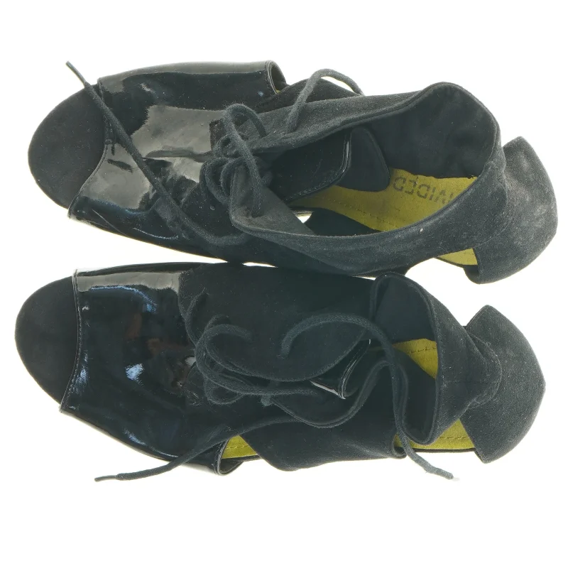 Sorte snørestøvler med kilehæl fra H&M (str. 40)