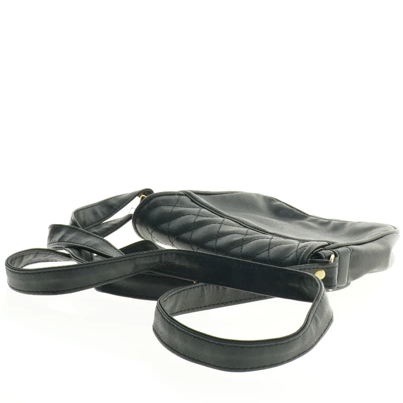 Sort quiltet skuldertaske (str. 21 x 16 cm)