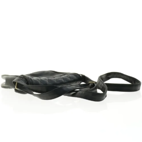 Sort quiltet skuldertaske (str. 21 x 16 cm)