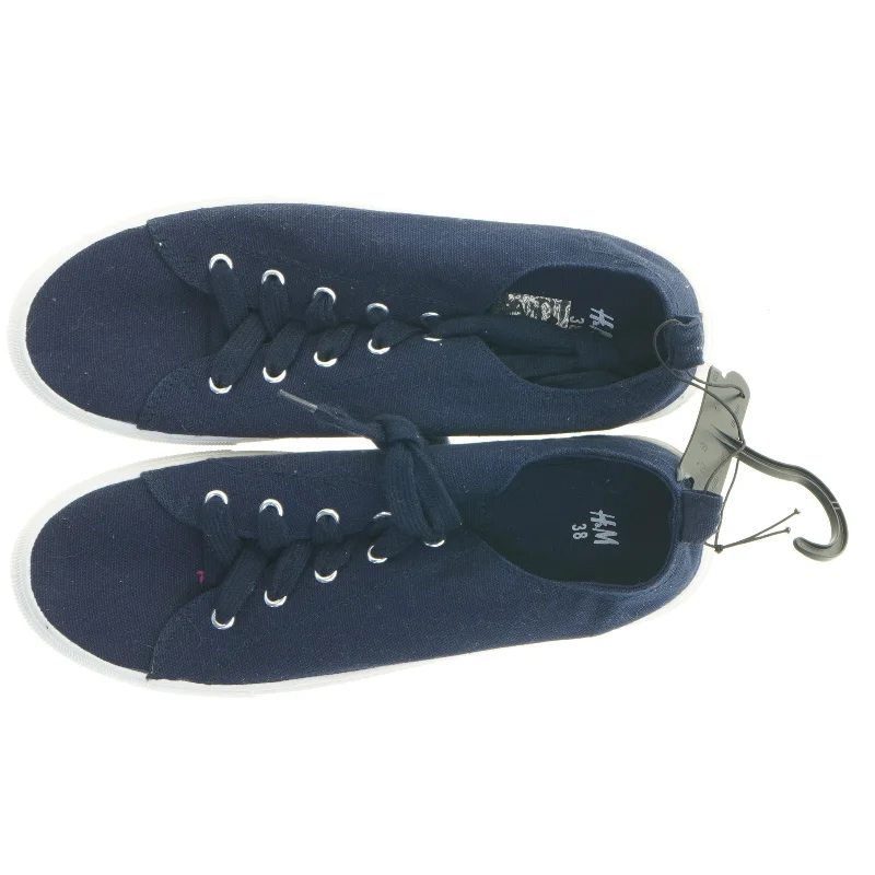 Sneakers fra H&M (str. 38)