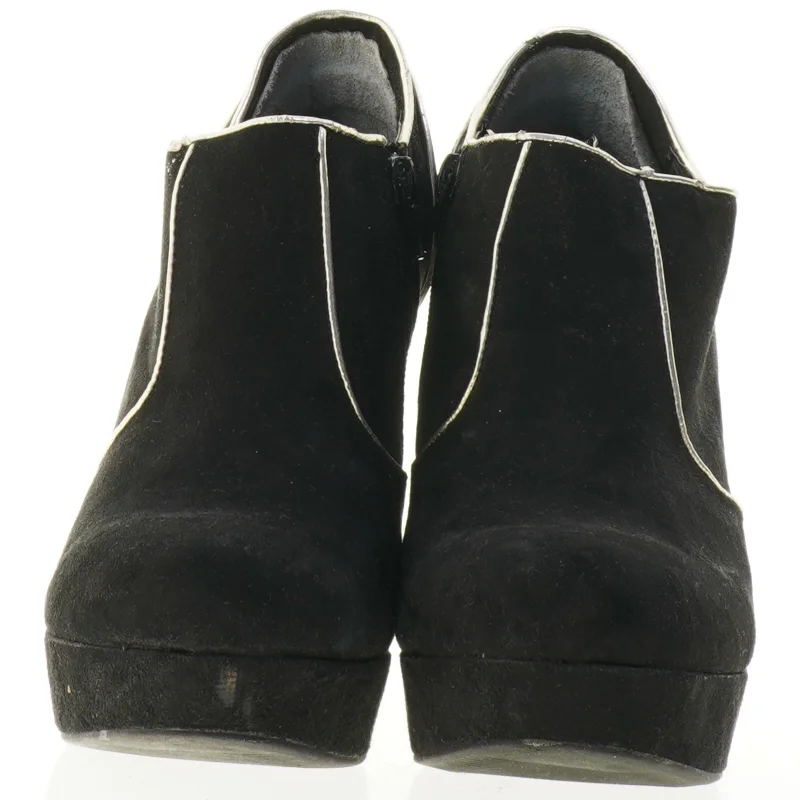 Sorte ankelstøvler med høj hæl fra Catwalk (str. 41)