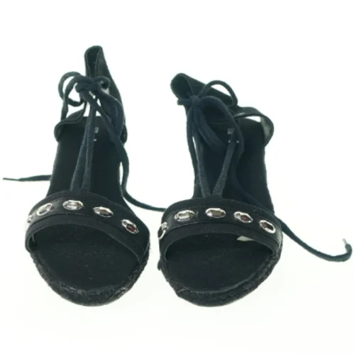 Sko fra Units (str. 39)