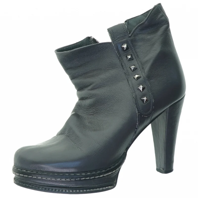 Højhælede sko (str. 37)