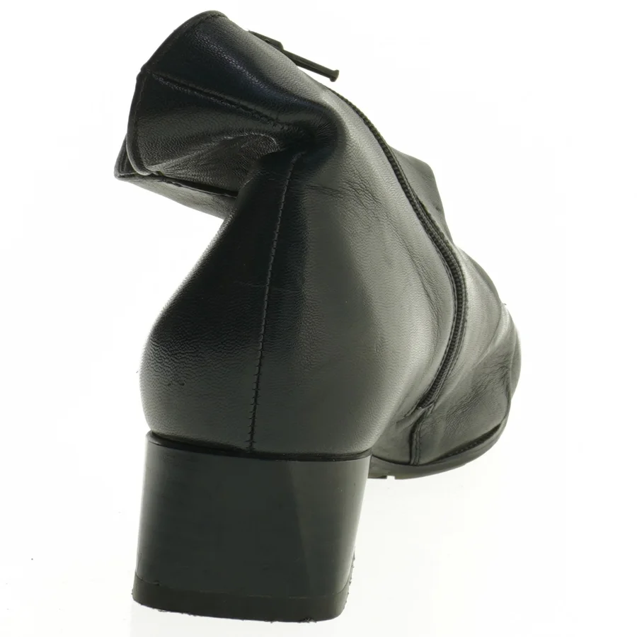 Sorte ankelstøvler i læder (str. 9)