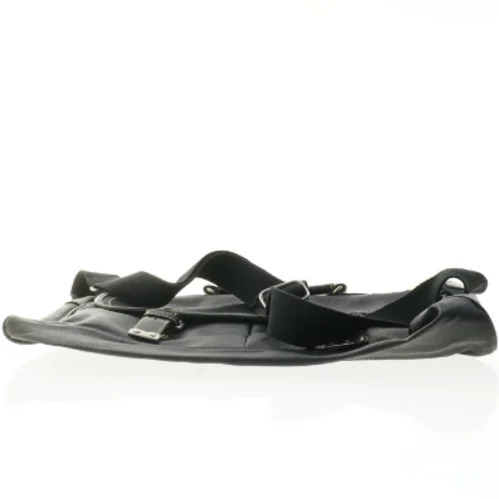 Sort skuldertaske (str. 40 x 34 cm)