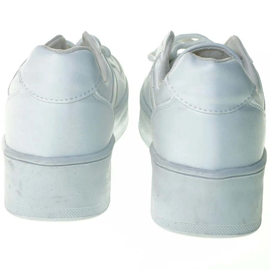 Sko fra Shows (str. 41)