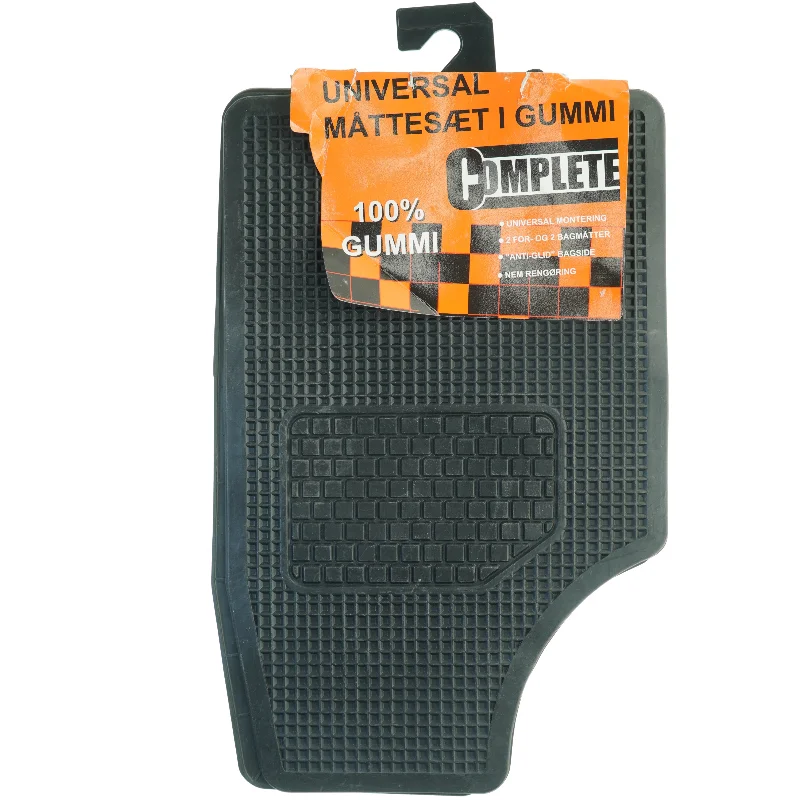 Gummimåttesæt til bil fra Complete (str. 46 x 72 cm og 46 x 32 cm)