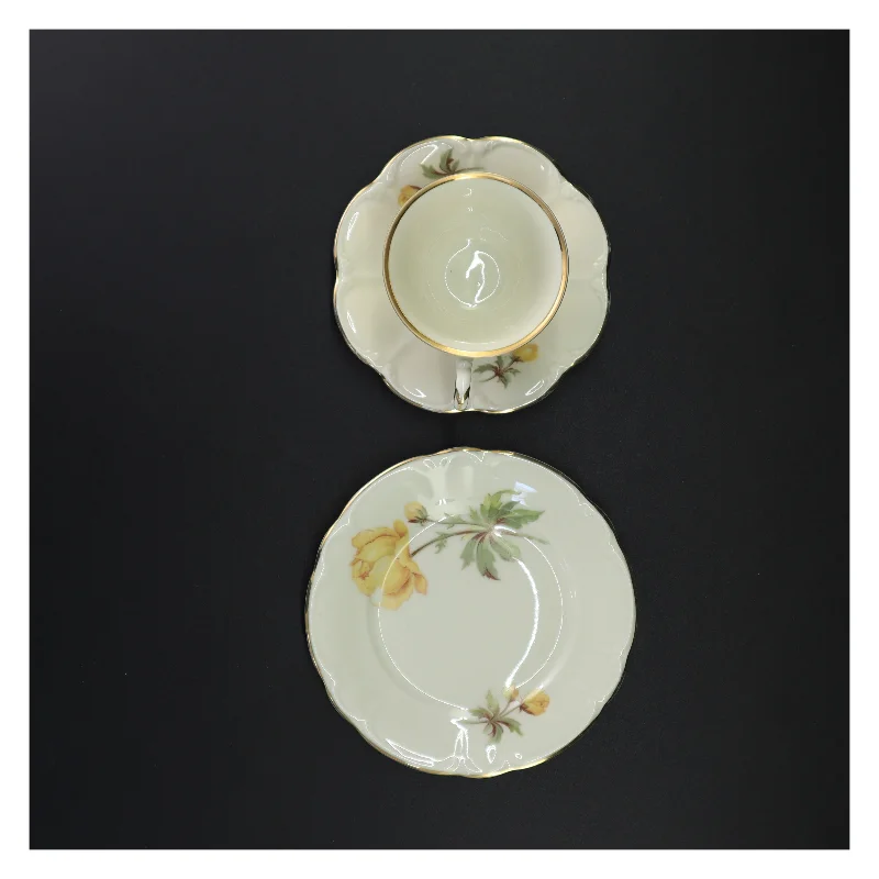 Porcelænskop og underkop med tallerken fra Antoinette (str. 16 x 9 cm)