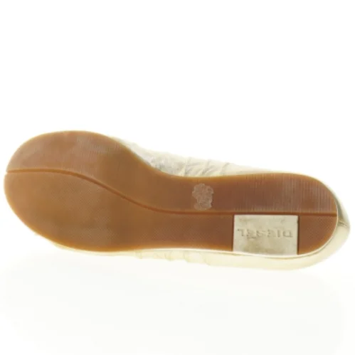 Gyldne sko med bånd fra Diesel (str. 40)