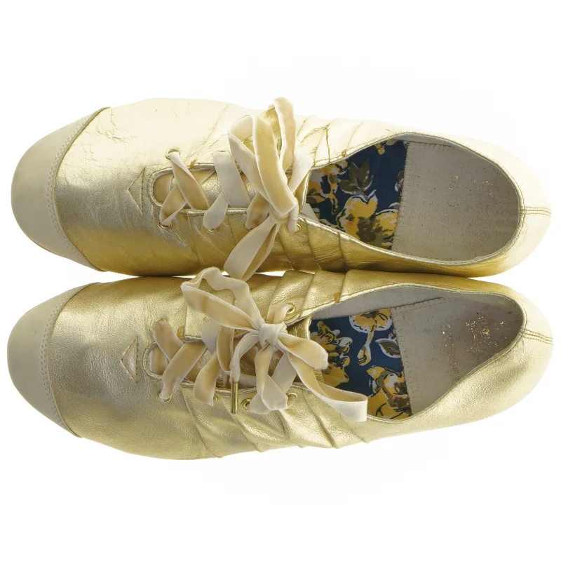 Gyldne sko med bånd fra Diesel (str. 40)