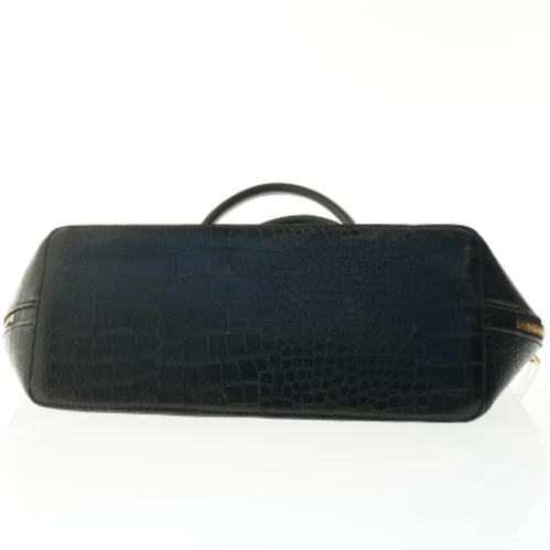 Sort krokodillepræget håndtaske (str. 43 x 29 x 14 cm)