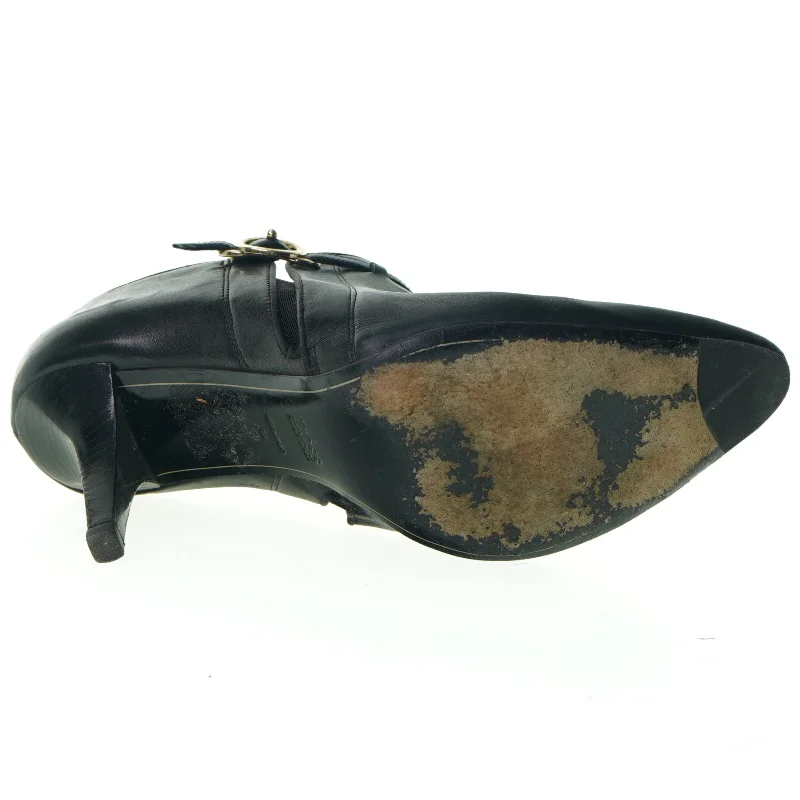 Damesko fra Hugo Boss (str. 39)