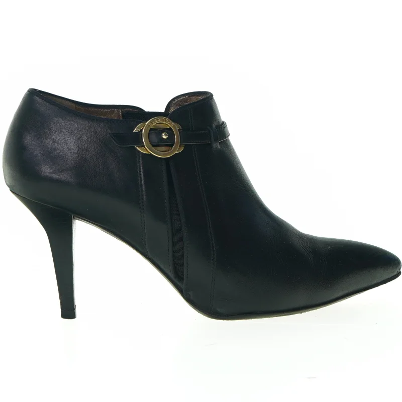 Damesko fra Hugo Boss (str. 39)