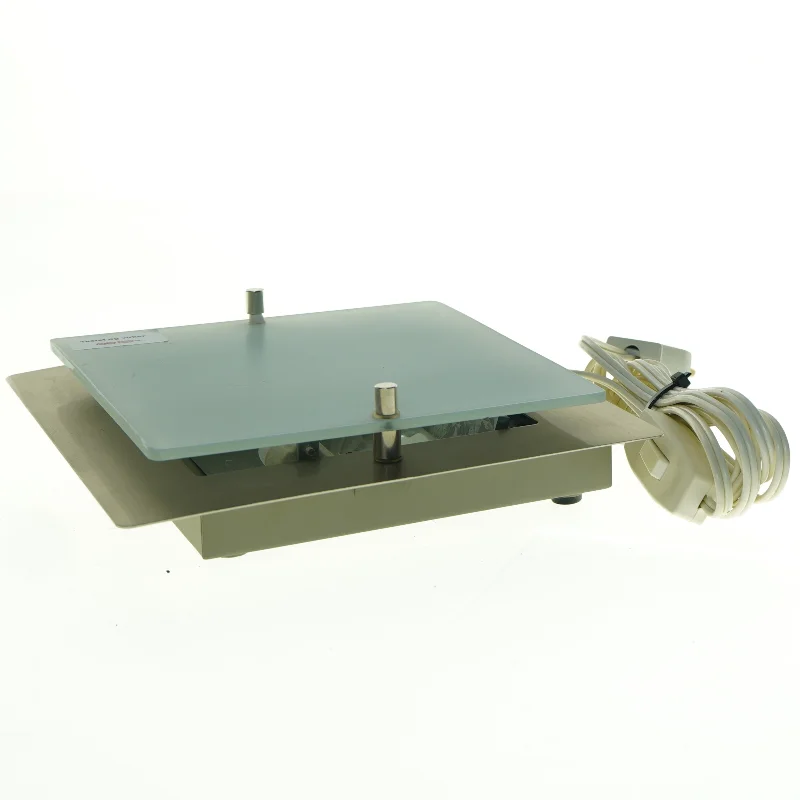 væglampe (str. 20 x 20 cm)