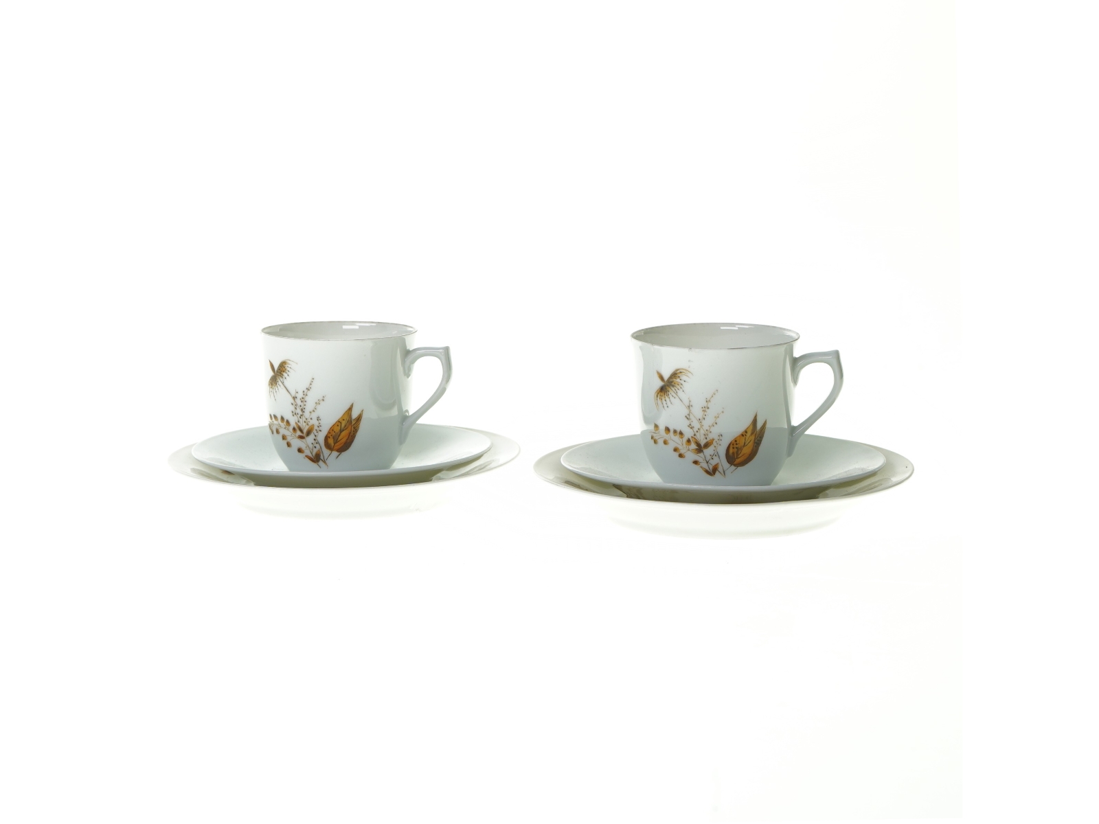 Kaffekopper med underkopper og tallerkener fra Kjøbenhavn Denmark (str. Tallerkenen 16 cm underkop 14 cm kop 7 x 7 cm)