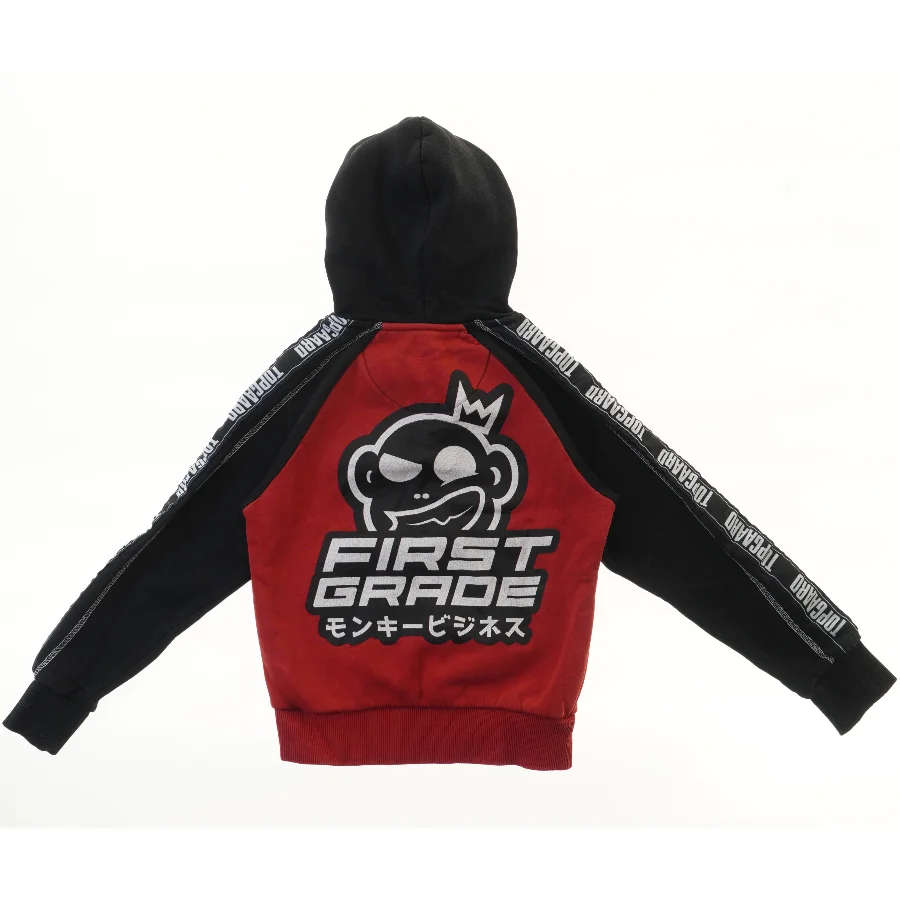 Hættetrøje med print fra First grade (str. 116)