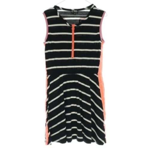 Kjole fra D-xel (str. 10 år)