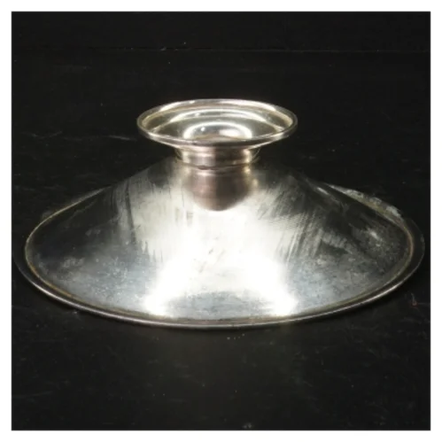 Sølvfarvet bakke med lysmanchet (str. Ø 16 cm)