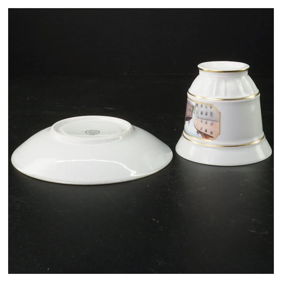 Porcelænskop med underkop fra B&G (str. Ø 16 cm 9 cm)