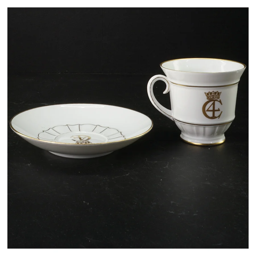 Porcelænskop med underkop fra B&G (str. Ø 16 cm 9 cm)