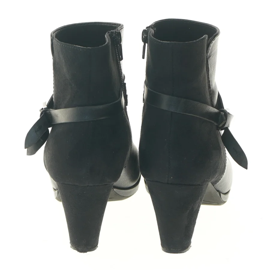 Sort ankelstøvler med hæl fra Graceland (str. 41 )