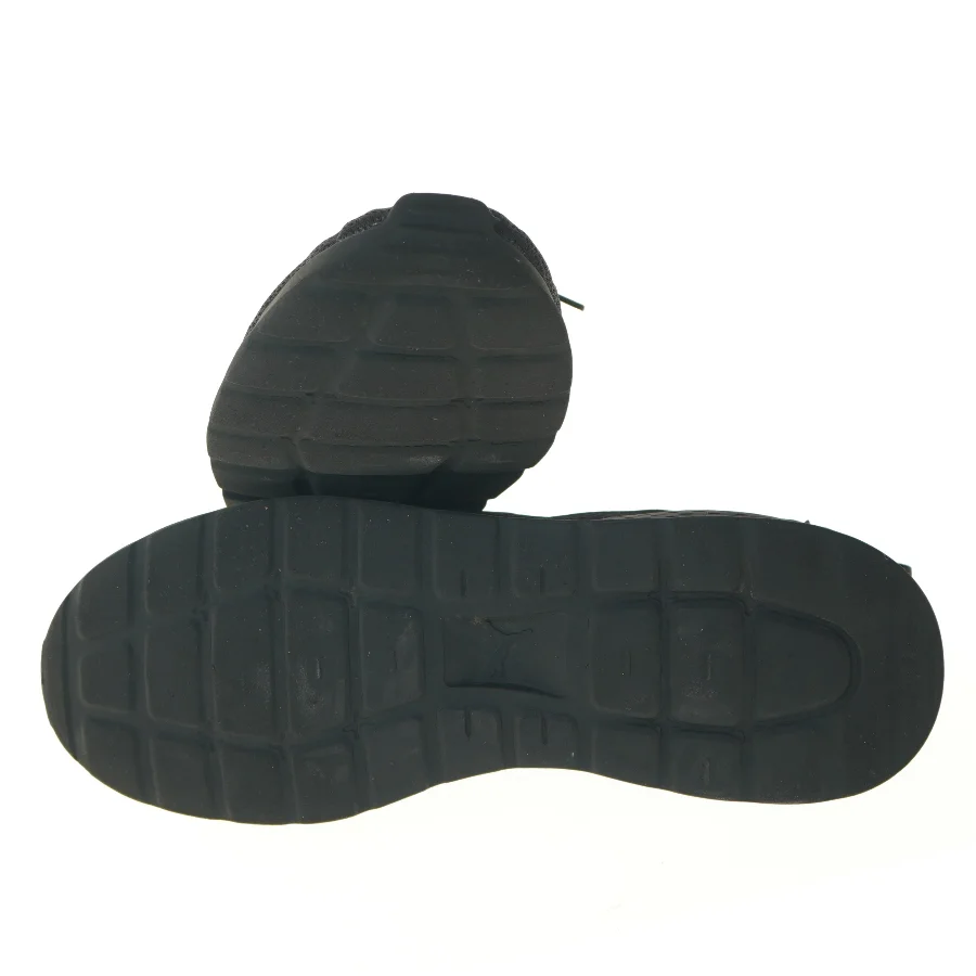 Sort sneaker str. 45 fra Puma (str. 45 )