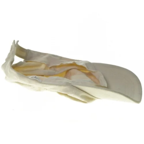 Kasket fra Zara (str. 17 x 27 cm)