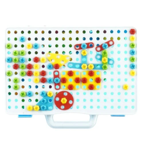 Legetøj (str. 30 x 23 x 5 cm)