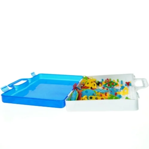 Legetøj (str. 30 x 23 x 5 cm)