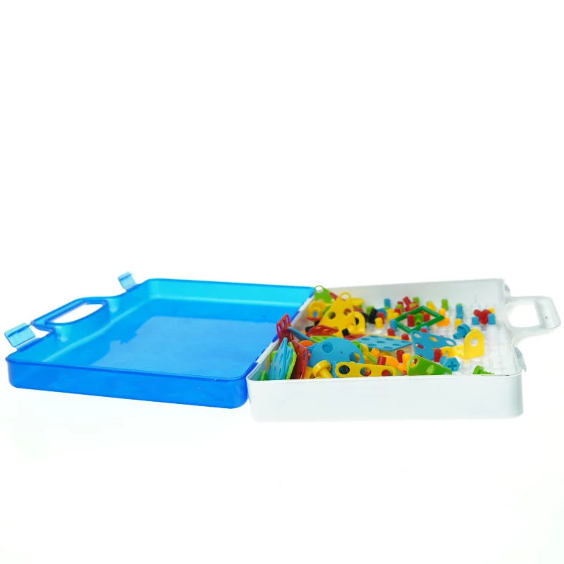 Legetøj (str. 30 x 23 x 5 cm)