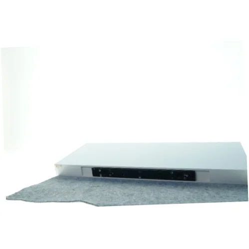 2 svævehylder (str. 60 x 25 )