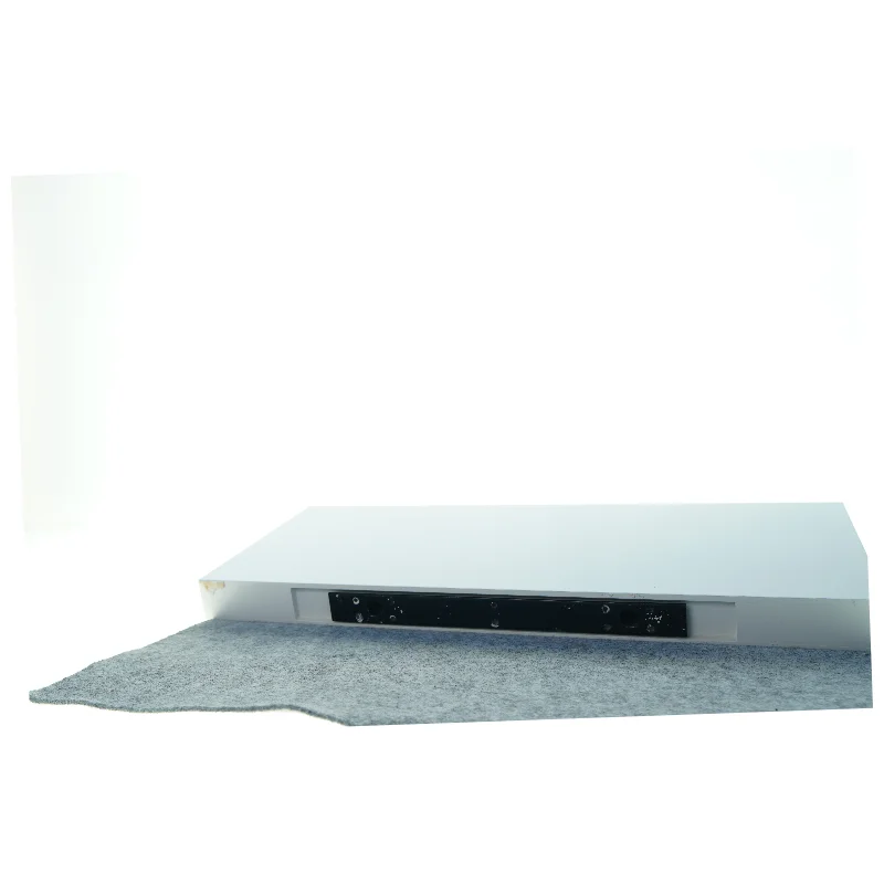 2 svævehylder (str. 60 x 25 )