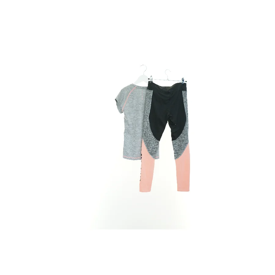 Sæt (2 stk.) fra H&M (str. 152 cm)