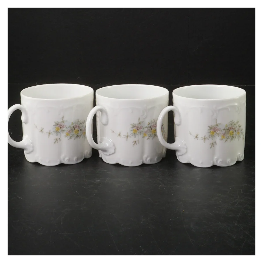 Porcelænskopper med blomstermotiv fra Rosenthal (str. Ø. 8,5 cm. længde, 8 cm)