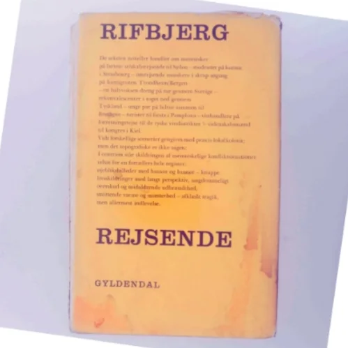 Rejsende af Klaus Rifbjerg (Bog)