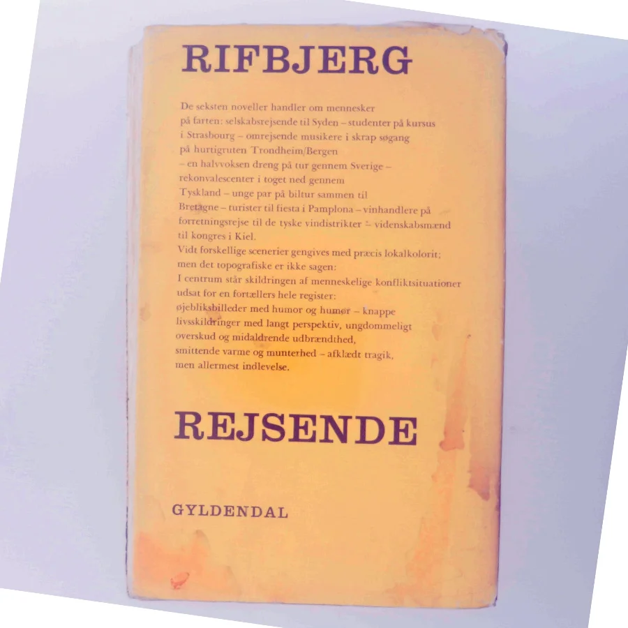 Rejsende af Klaus Rifbjerg (Bog)