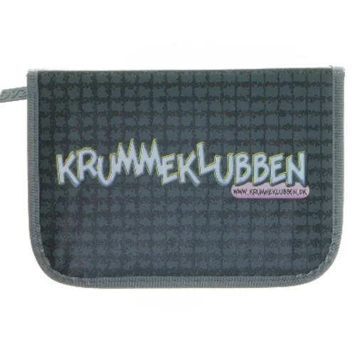 Penalhus med indhold fra Krummeklubben (str. 19x13 cm)