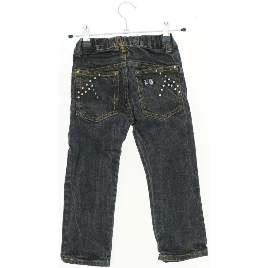 Børnejeans med nitte-detaljer fra Friends (str. 98)