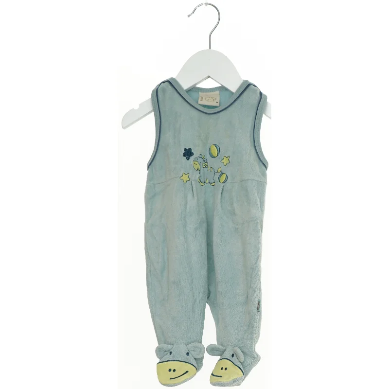 Blå baby heldragt med dyremotiv fra Fixoni (str. 56)