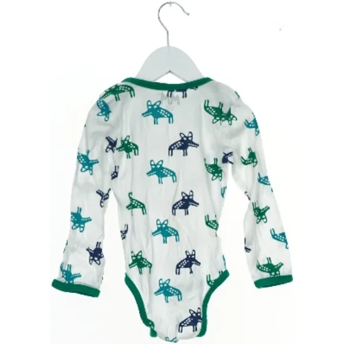 Baby bodystocking med dyremotiv fra Mads & Mette (str. 98)