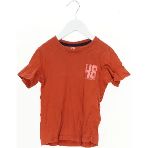 Kortærmet T-shirt med print fra H&M (str. 104)