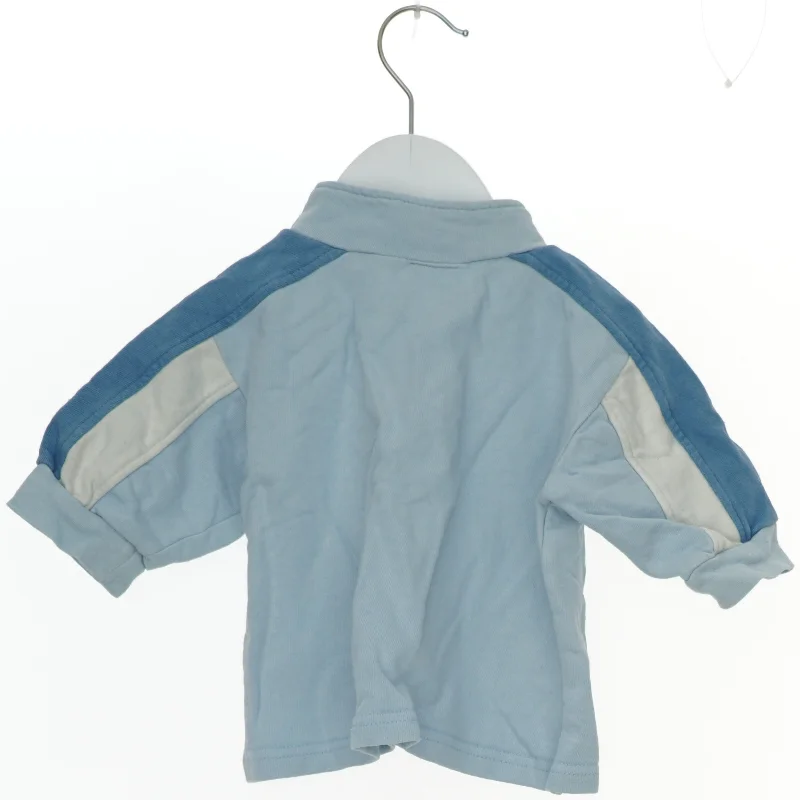 Trøje med rumskibsmotiv (str. 80)