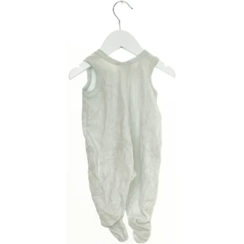 Babyheldragt med fødder fra H&M (str. 56)